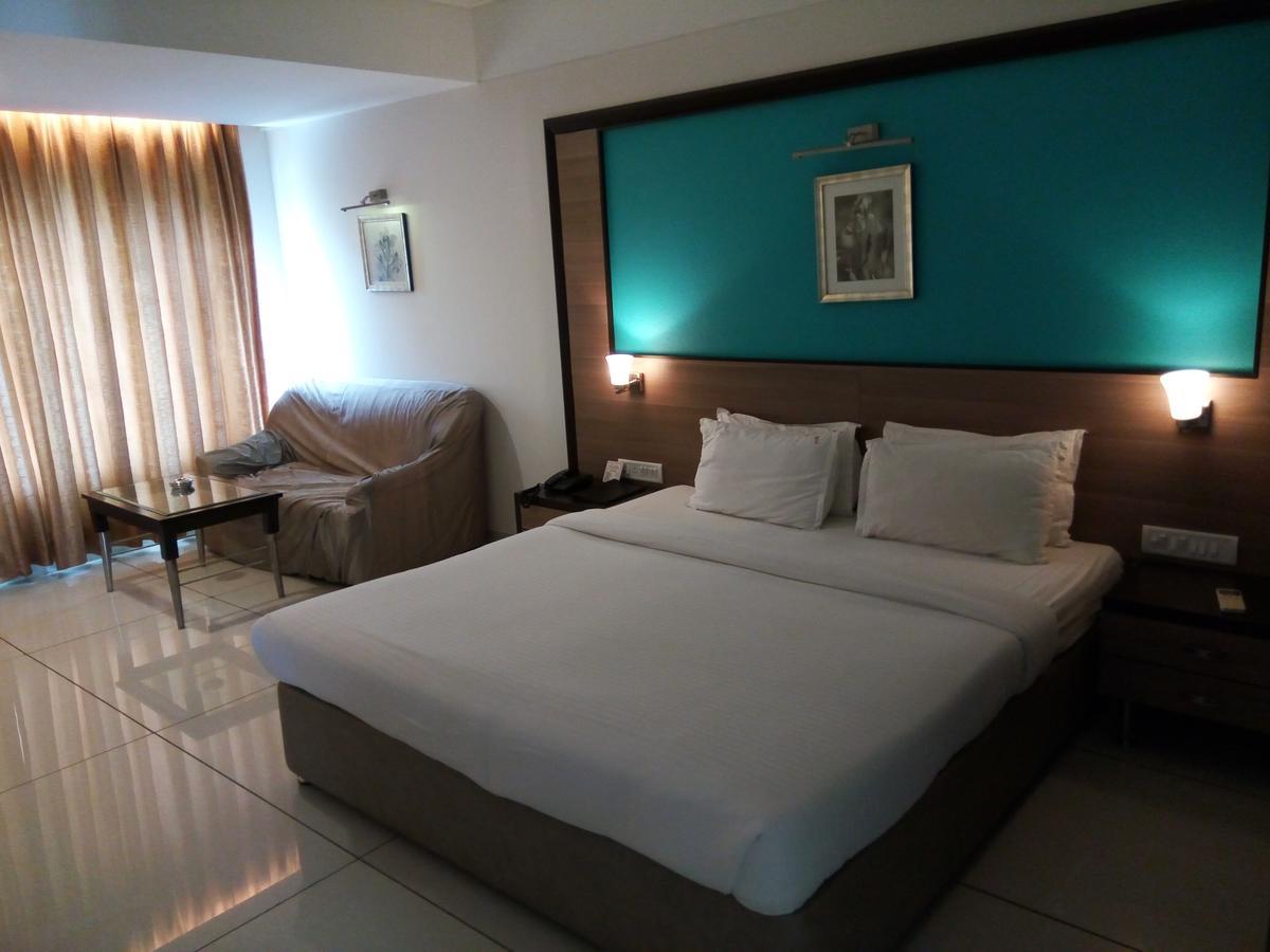 Hotel Miramar Daman Exterior foto